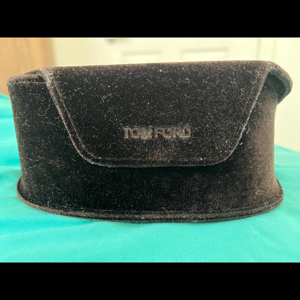 MIRANDA OVERSIZED SOFT SQUARE SUNGLASSES